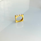 Pearl Axis Ring